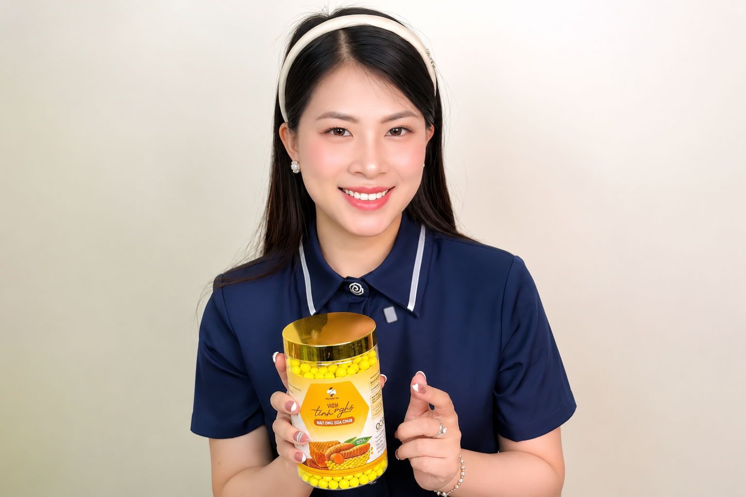 Viên Tinh Nghệ Mật Ong Sữa Ong Chúa Kim Bảo An Có Gì Đặc Biệt?